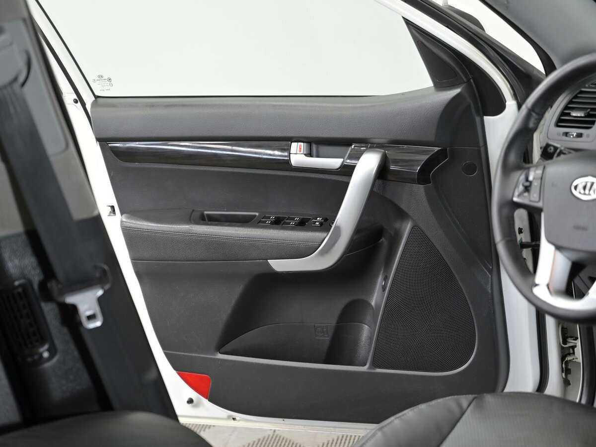 Купить Kia Sorento с пробегом. Фото: #8