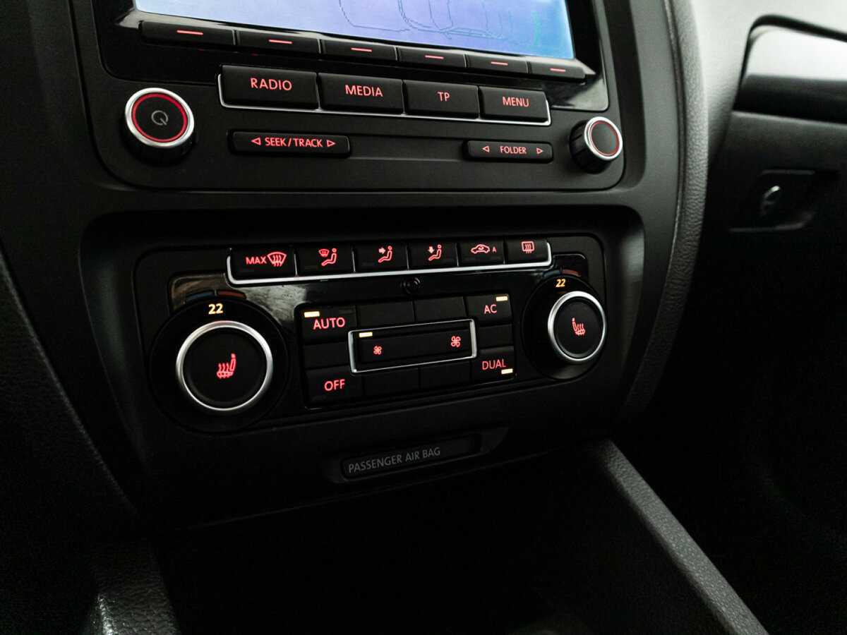 Купить Volkswagen Jetta с пробегом. Фото: #15