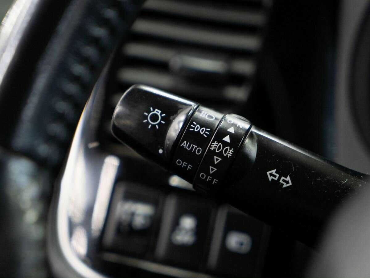 Купить Mitsubishi Outlander с пробегом. Фото: #15