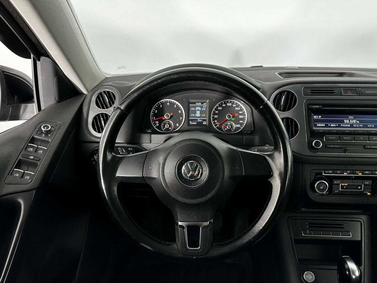 Купить Volkswagen Tiguan с пробегом. Фото: #9