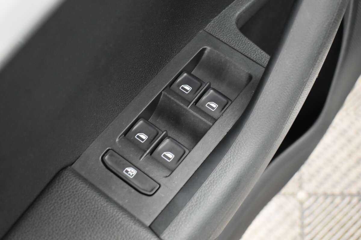 Купить Skoda Octavia с пробегом. Фото: #12