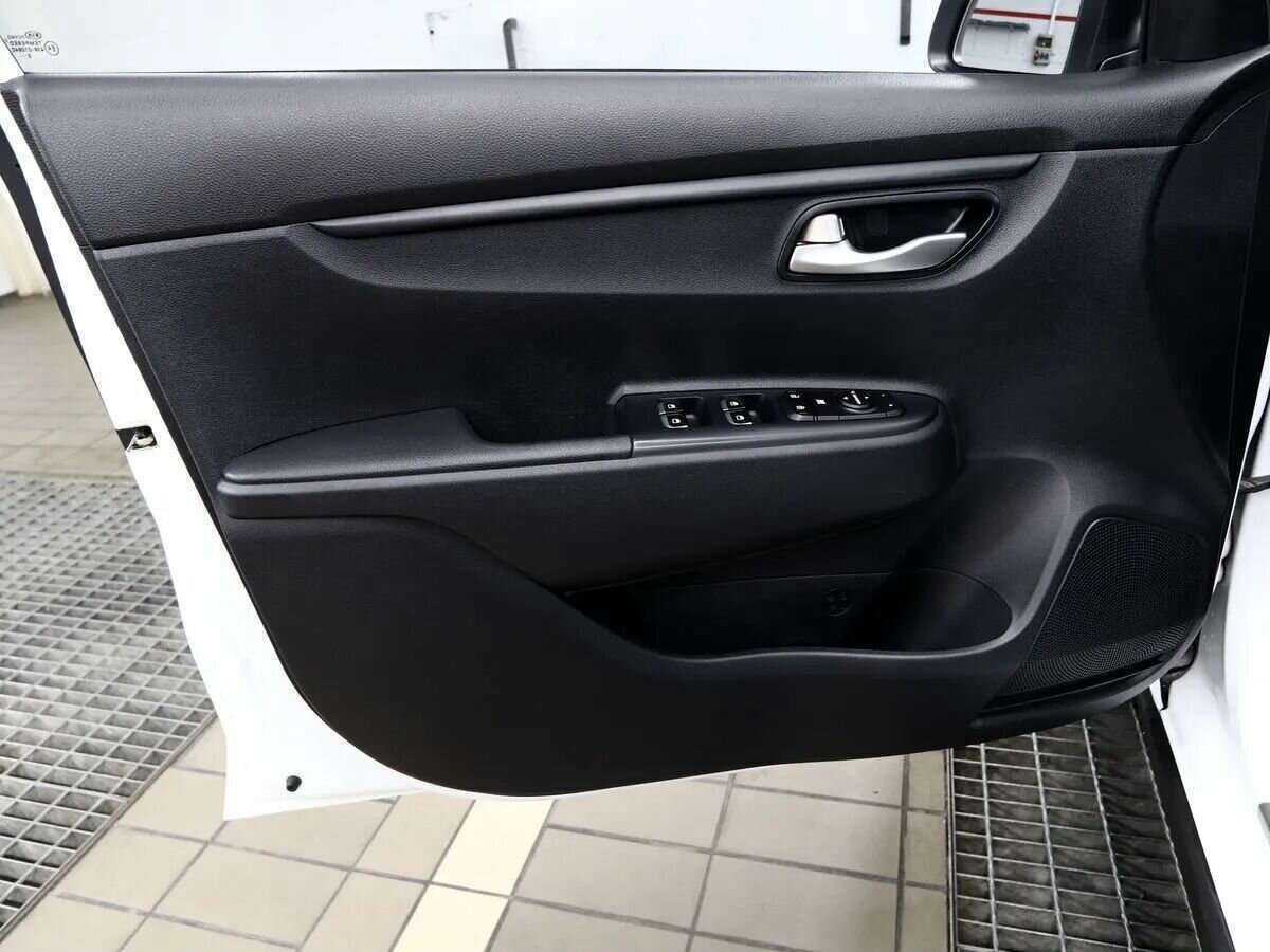 Купить Kia Rio с пробегом. Фото: #14