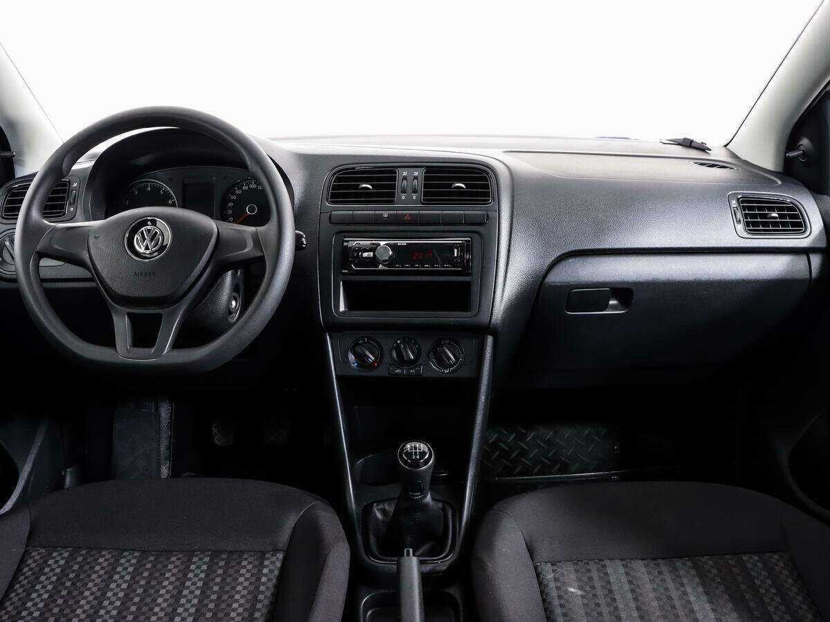 Купить Volkswagen Polo с пробегом. Фото: #9