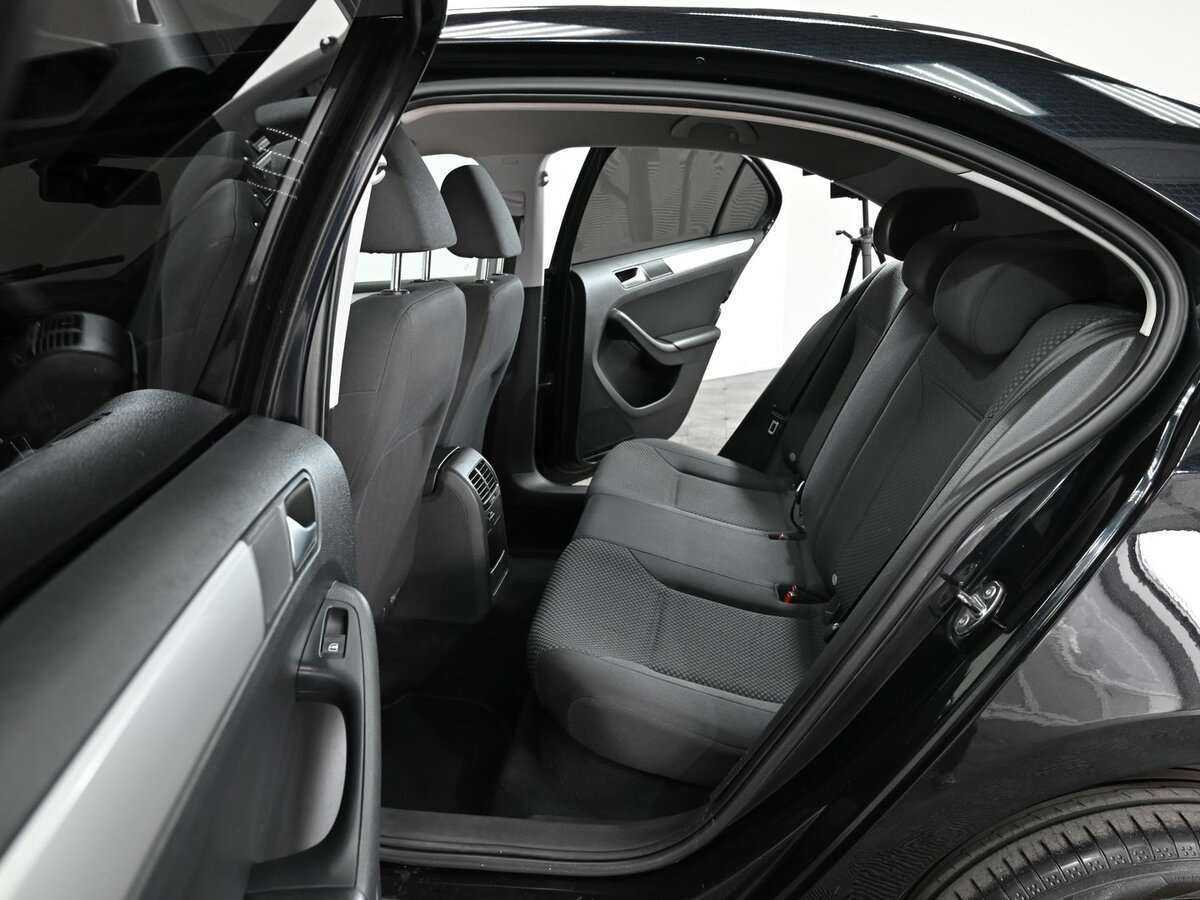 Купить Volkswagen Jetta с пробегом. Фото: #5