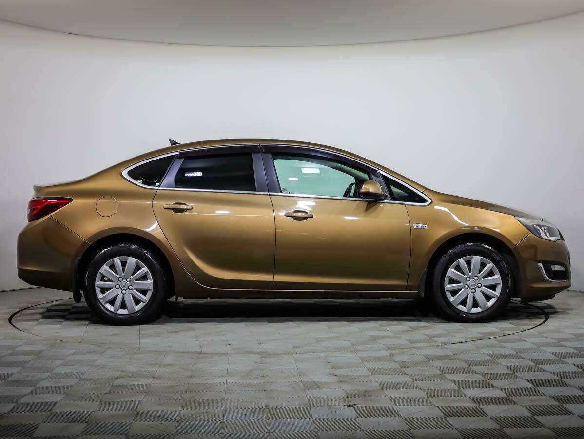 Купить Opel Astra с пробегом. Фото: #2