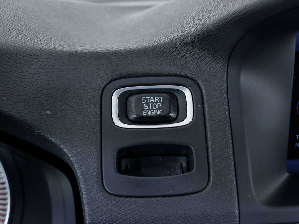 Купить Volvo XC70 с пробегом. Фото: #11