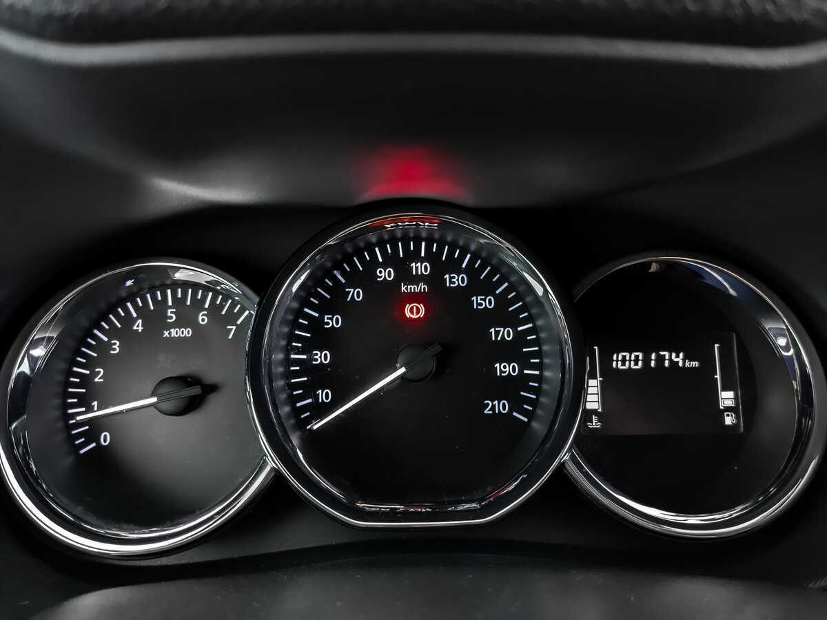 Купить Nissan Terrano с пробегом. Фото: #10