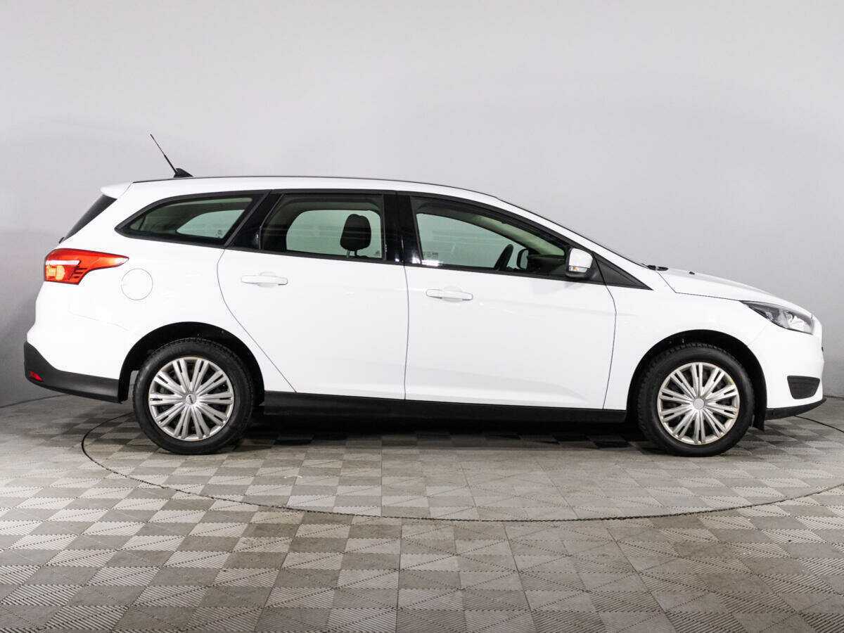 Купить Ford Focus с пробегом. Фото: #3
