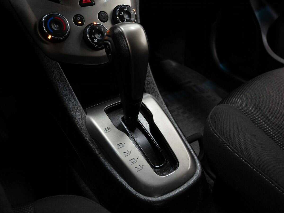 Купить Chevrolet Aveo с пробегом. Фото: #20