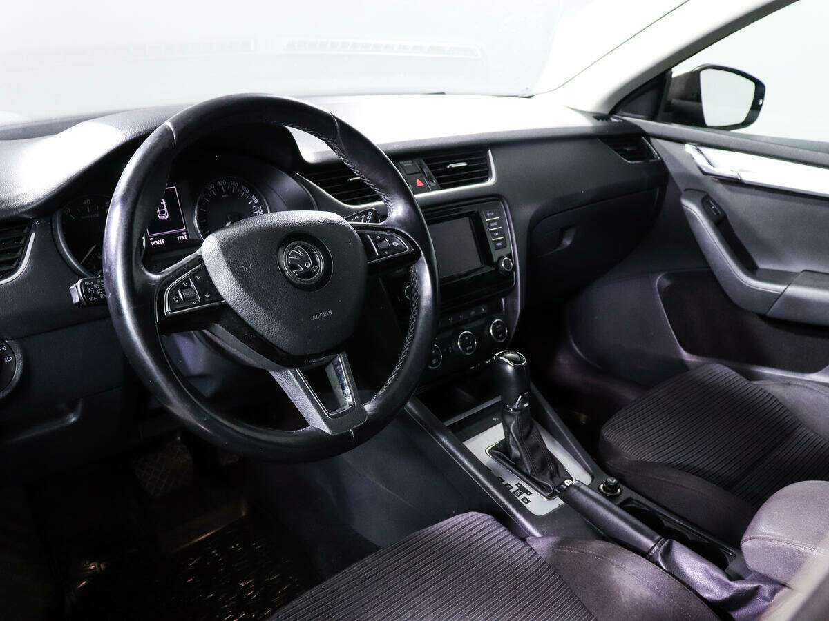 Купить Skoda Octavia с пробегом. Фото: #11