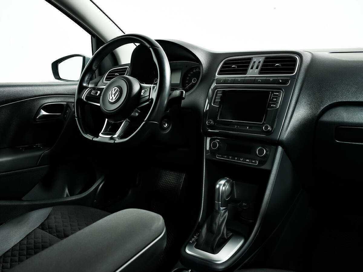Купить Volkswagen Polo с пробегом. Фото: #8