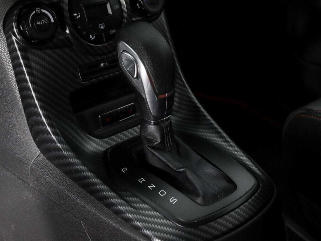 Купить Ford Fiesta с пробегом. Фото: #9