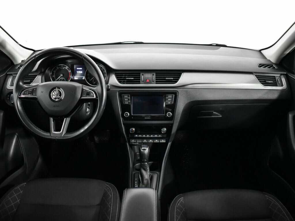 Купить Skoda Rapid с пробегом. Фото: #11