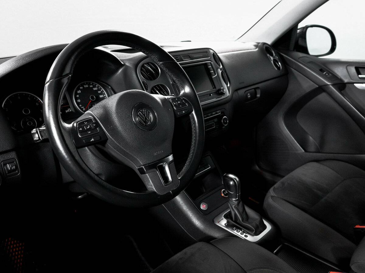 Купить Volkswagen Tiguan с пробегом. Фото: #13