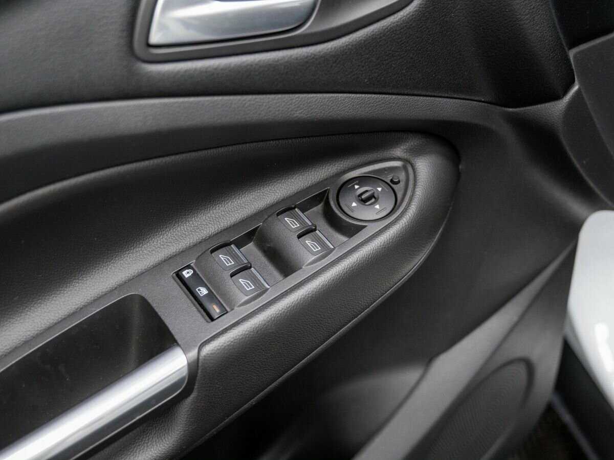 Купить Ford Kuga с пробегом. Фото: #14