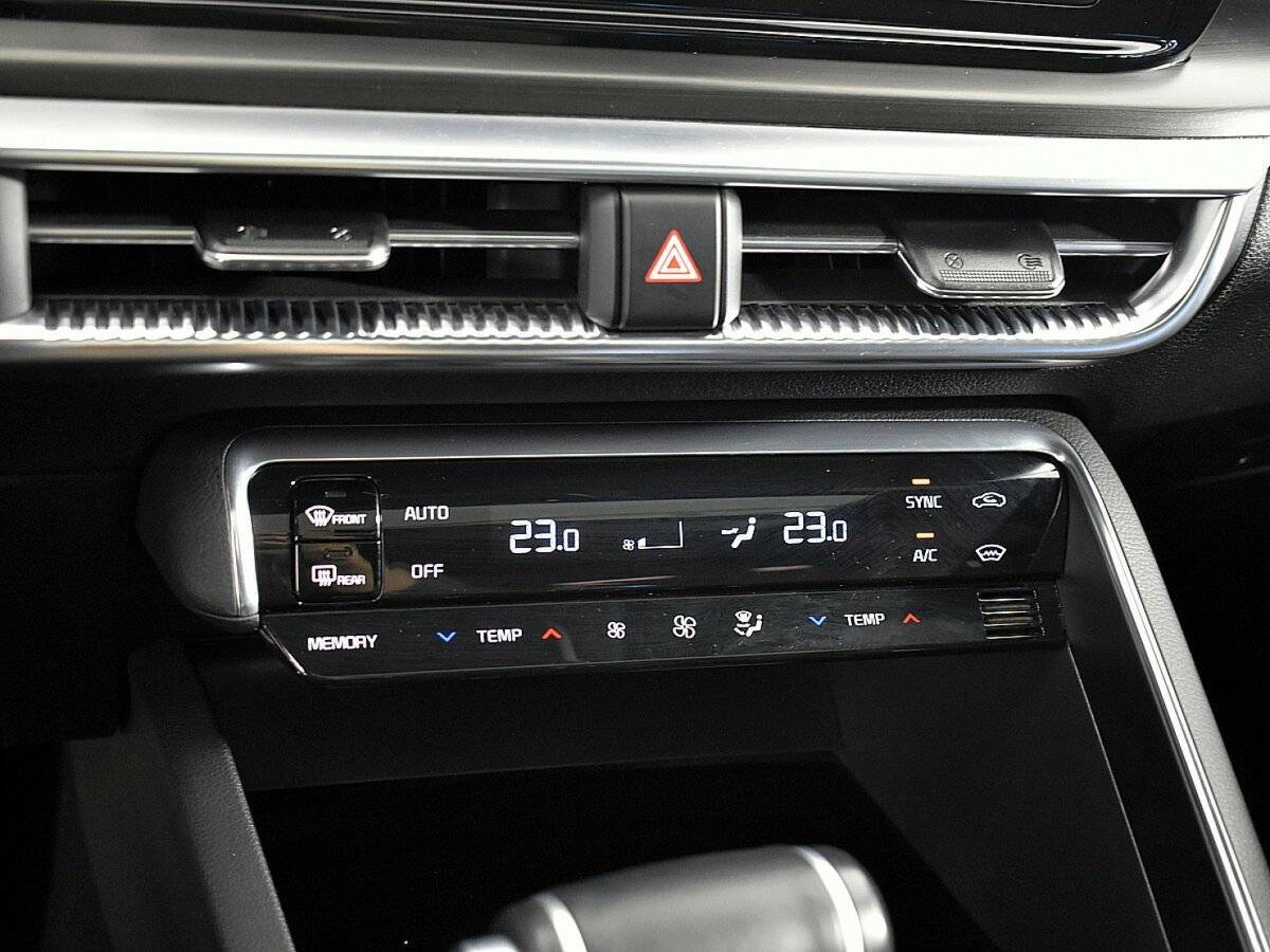 Купить Kia K5 с пробегом. Фото: #13