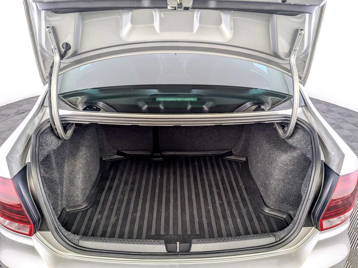 Купить Volkswagen Polo с пробегом. Фото: #9