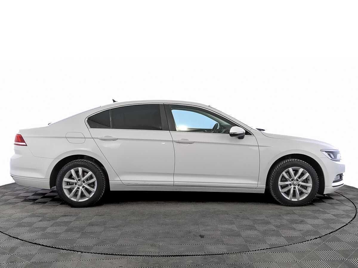 Купить Volkswagen Passat с пробегом. Фото: #3