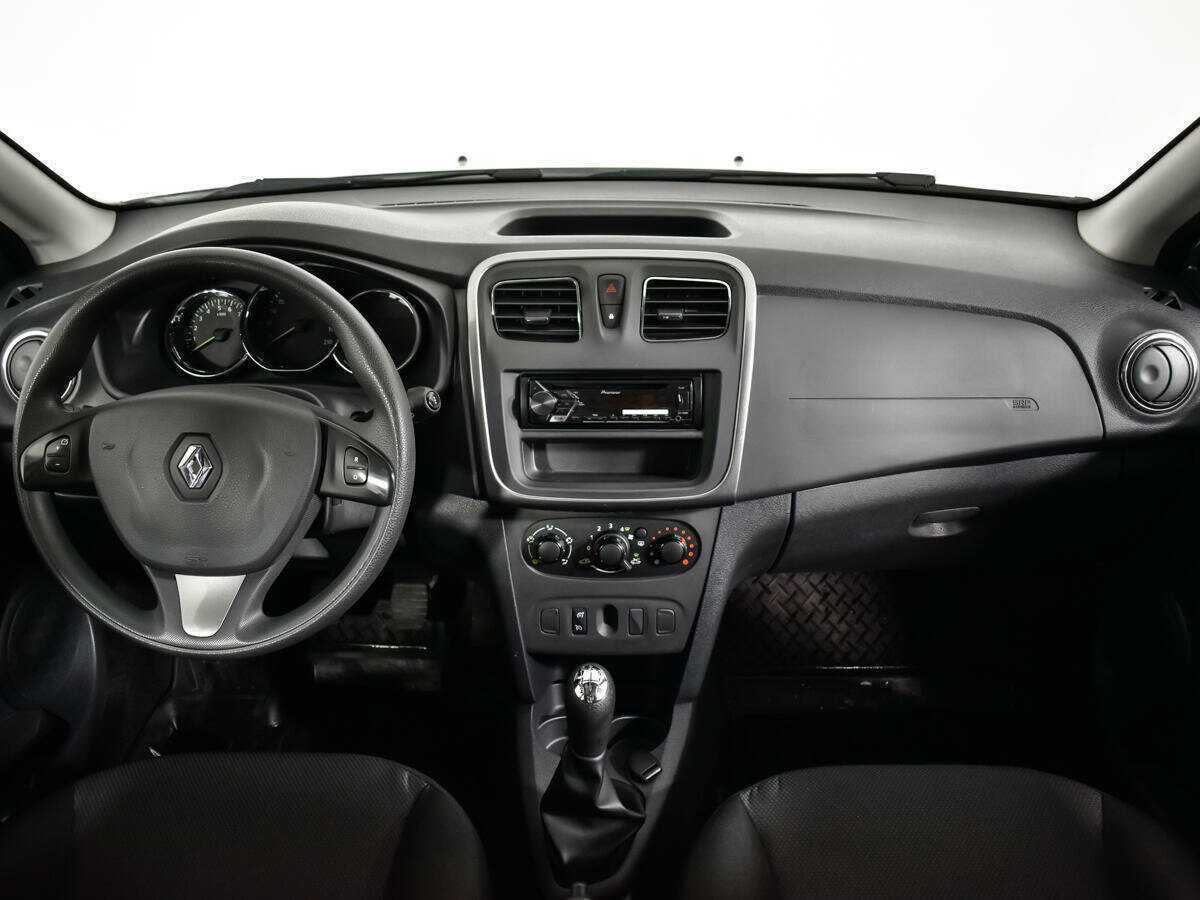 Купить Renault Sandero с пробегом. Фото: #9