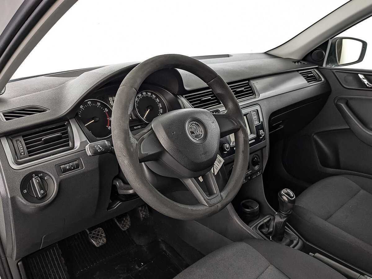 Купить Skoda Rapid с пробегом. Фото: #14
