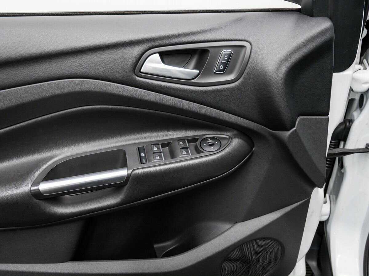 Купить Ford Kuga с пробегом. Фото: #14
