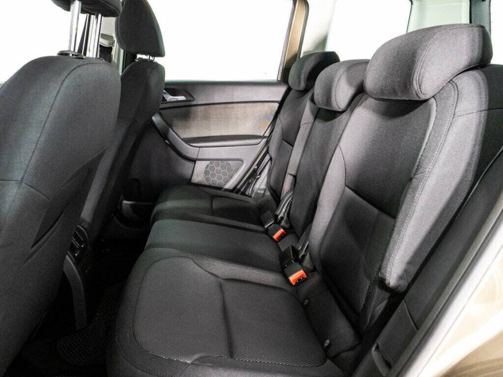 Купить Skoda Yeti с пробегом. Фото: #9