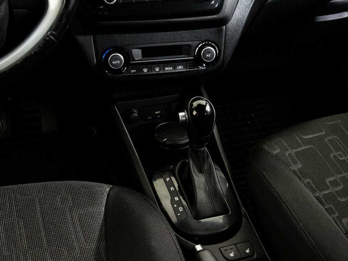 Купить Kia Rio с пробегом. Фото: #9