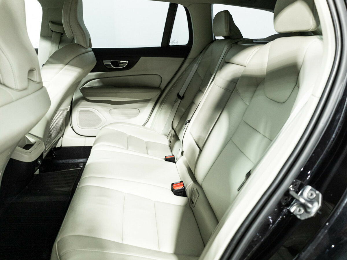 Купить Volvo V60 с пробегом. Фото: #9