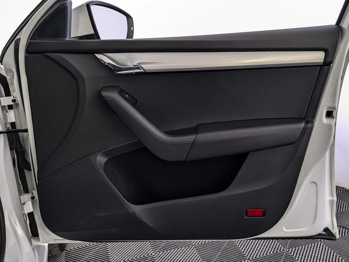 Купить Skoda Octavia с пробегом. Фото: #22