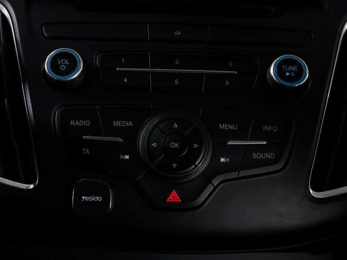 Купить Ford Focus с пробегом. Фото: #18