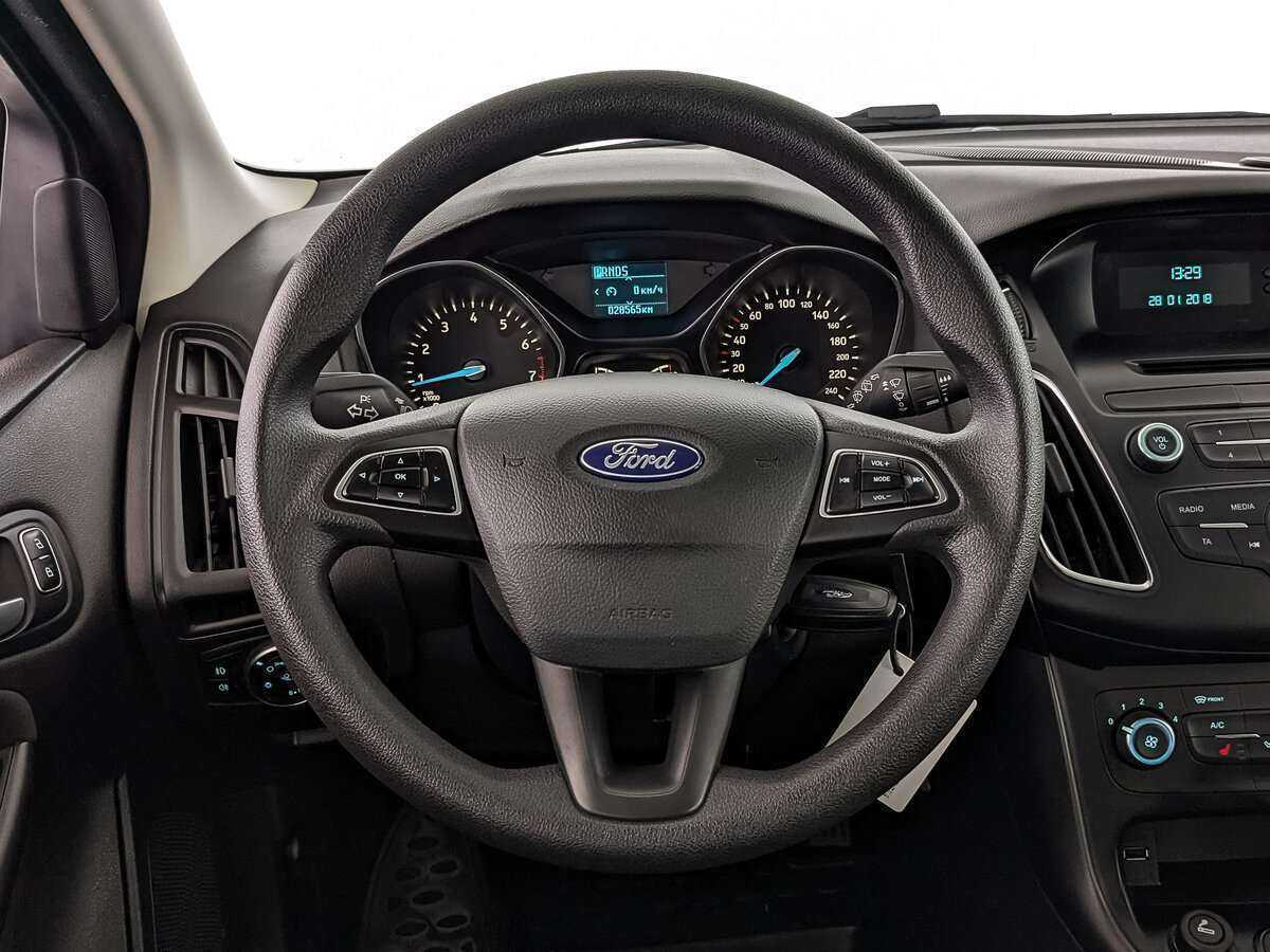 Купить Ford Focus с пробегом. Фото: #17