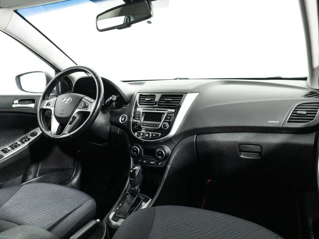 Купить Hyundai Solaris с пробегом. Фото: #8