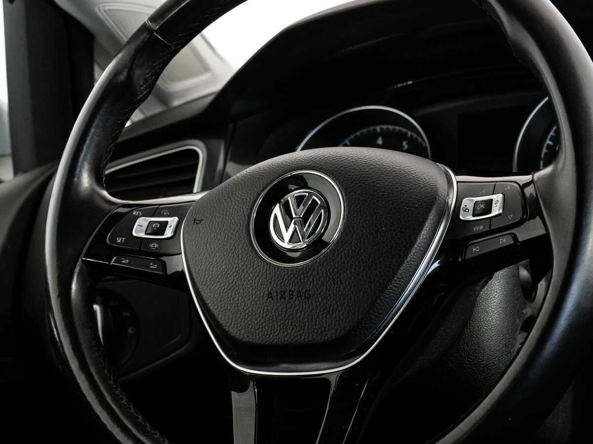 Купить Volkswagen Golf с пробегом. Фото: #10