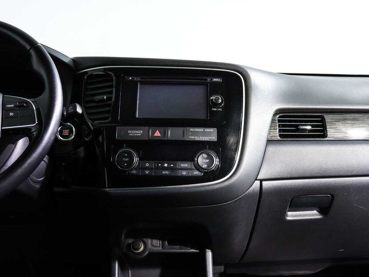 Купить Mitsubishi Outlander с пробегом. Фото: #11