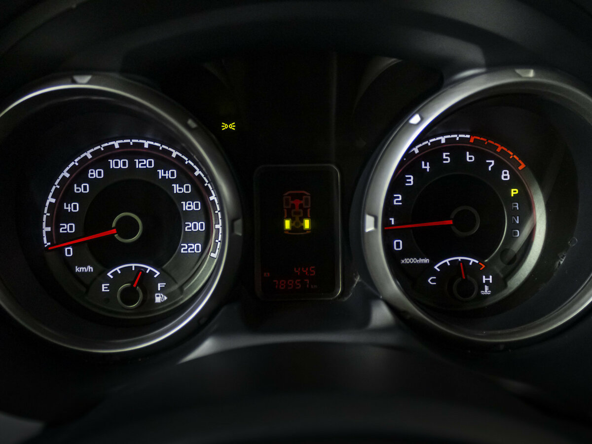 Купить Mitsubishi Pajero с пробегом. Фото: #8