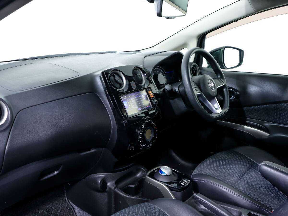 Купить Nissan Note с пробегом. Фото: #8