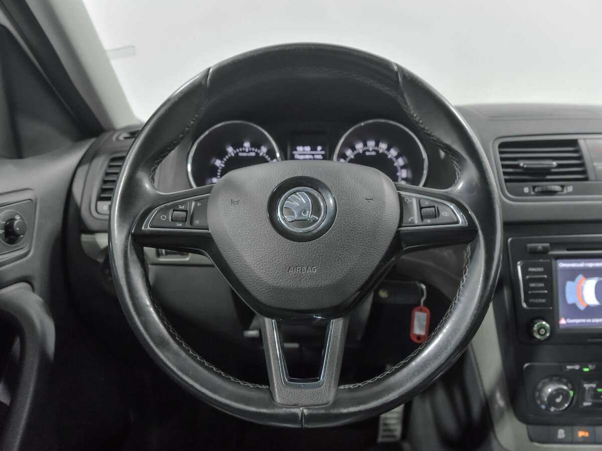 Купить Skoda Yeti с пробегом. Фото: #8