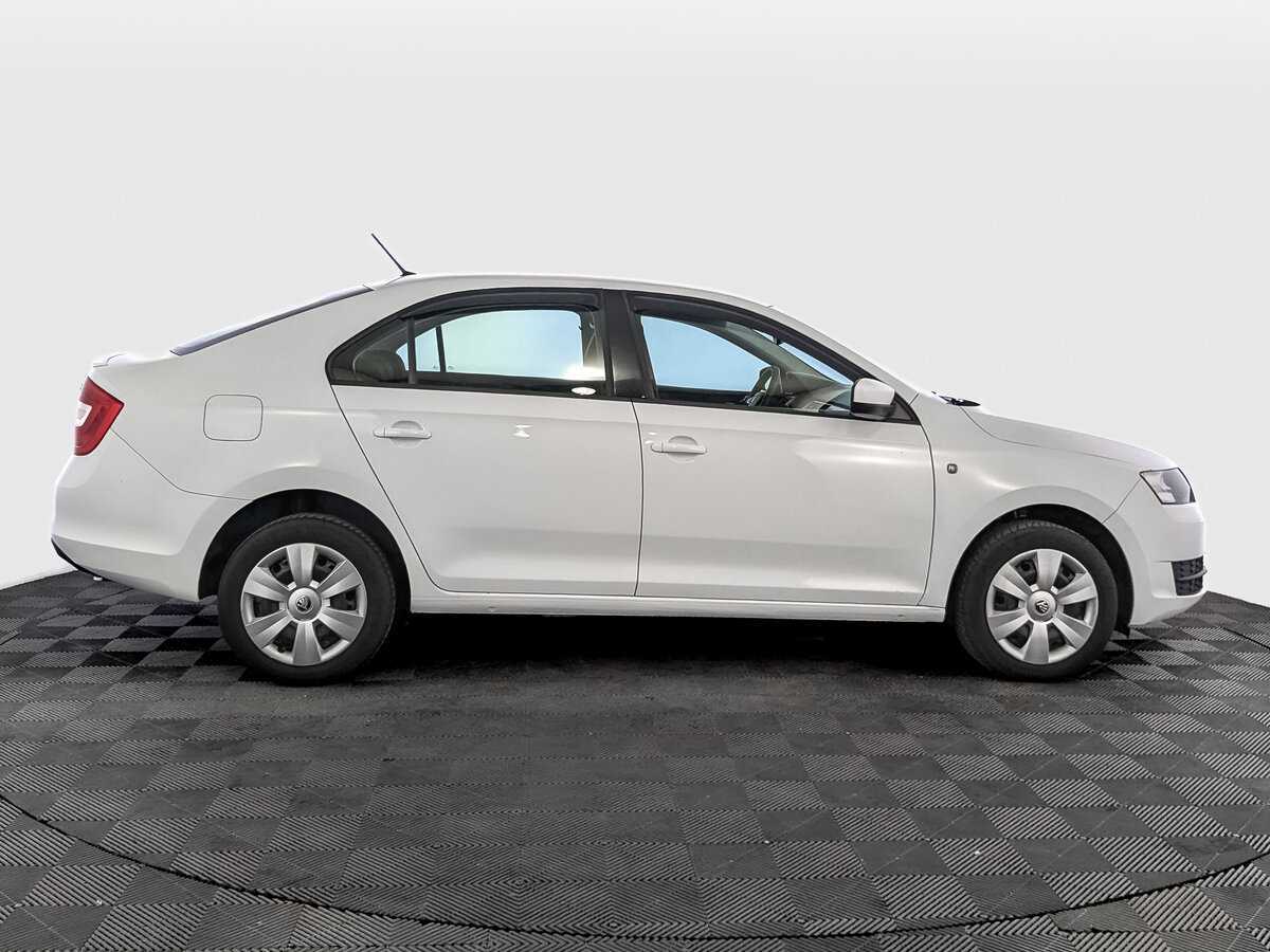 Купить Skoda Rapid с пробегом. Фото: #3