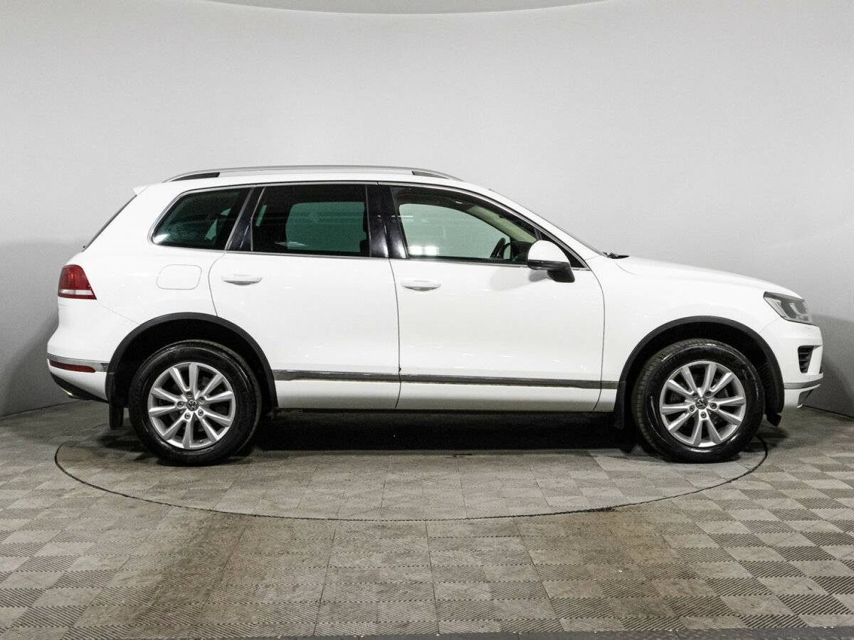 Купить Volkswagen Touareg с пробегом. Фото: #3