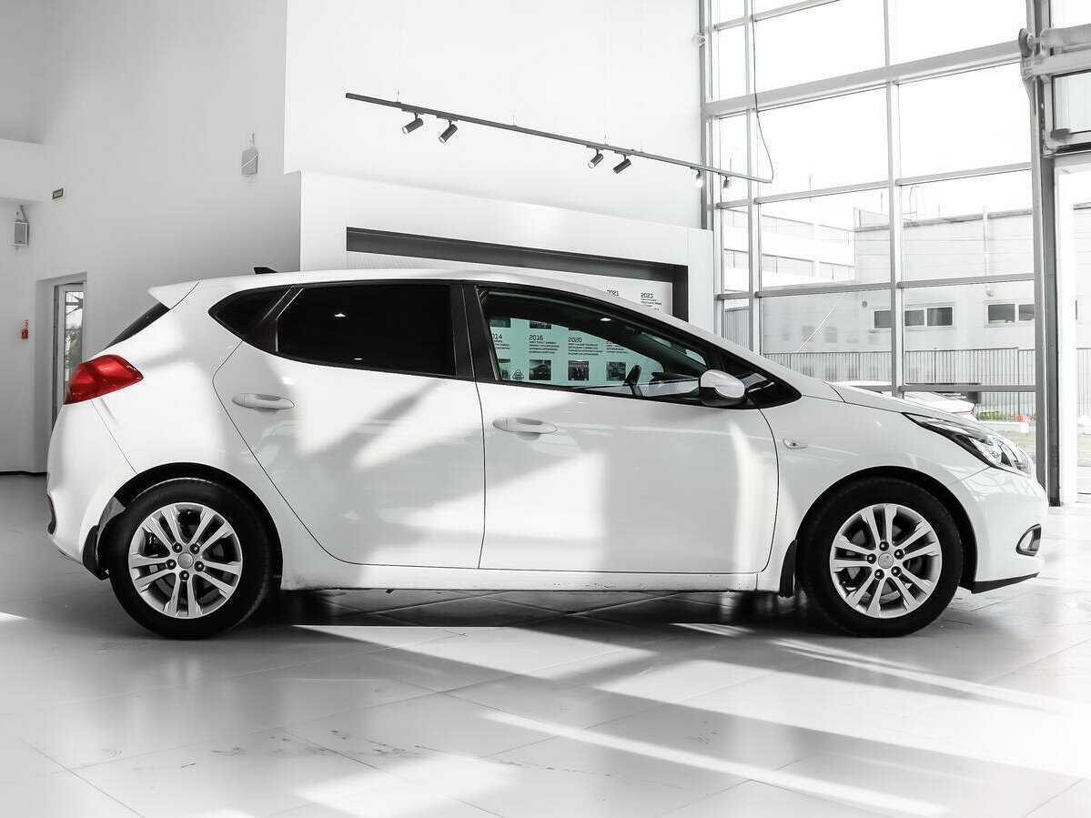 Купить Kia Ceed с пробегом. Фото: #3