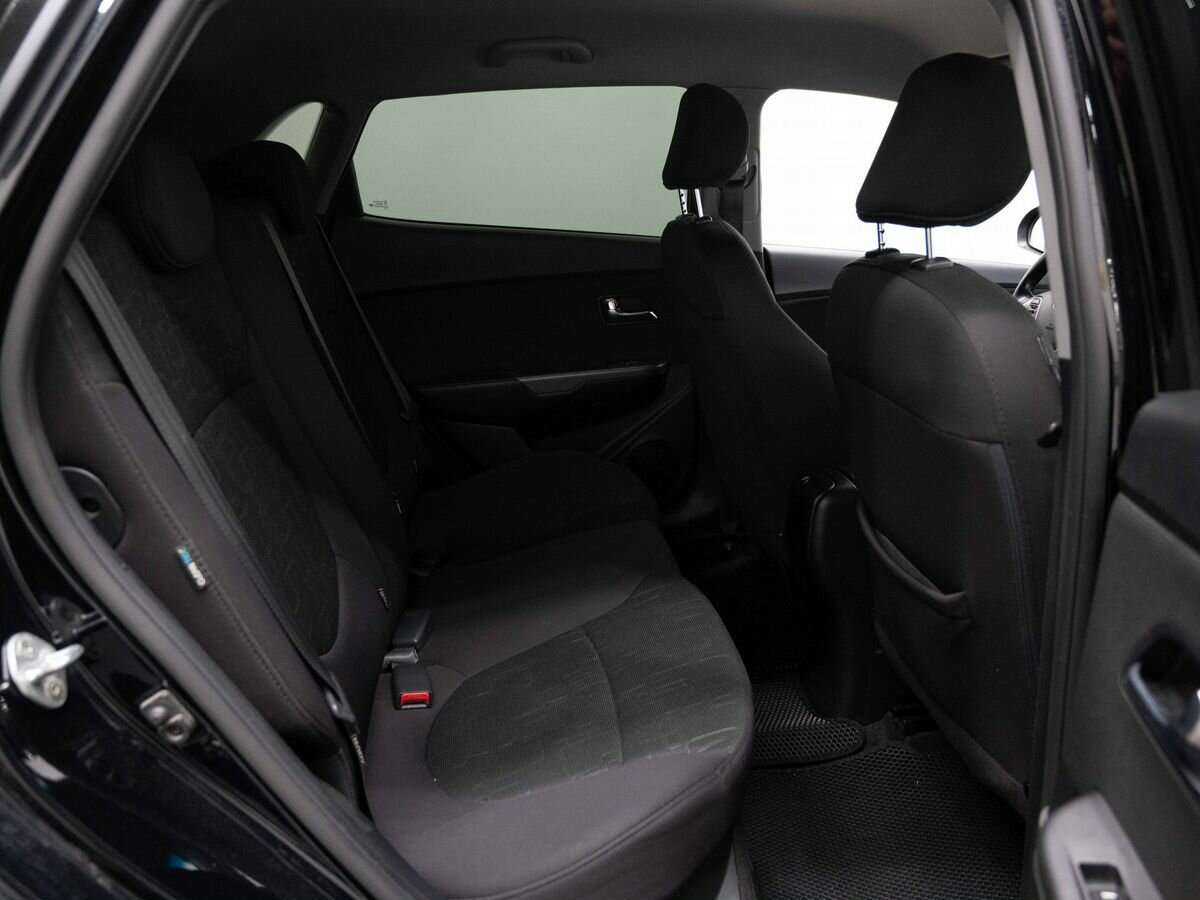 Купить Kia Rio с пробегом. Фото: #9