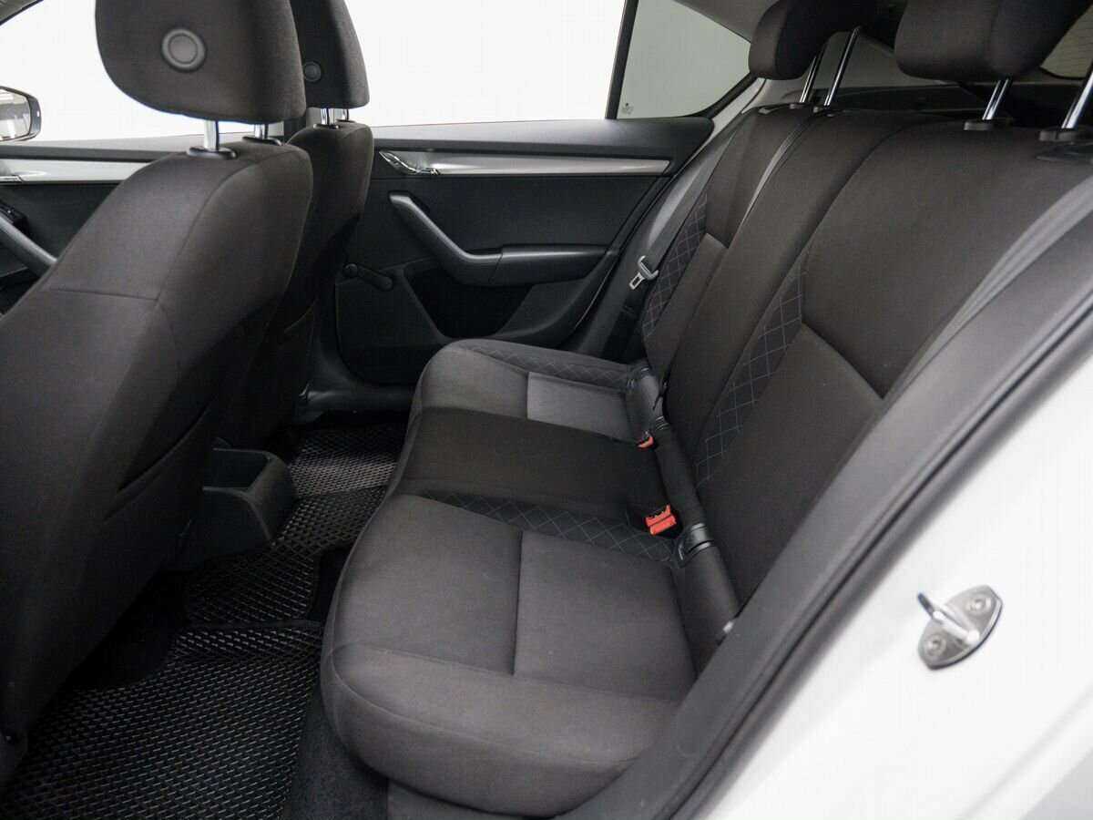 Купить Skoda Octavia с пробегом. Фото: #11