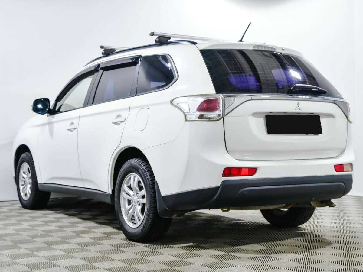 Купить Mitsubishi Outlander с пробегом. Фото: #4