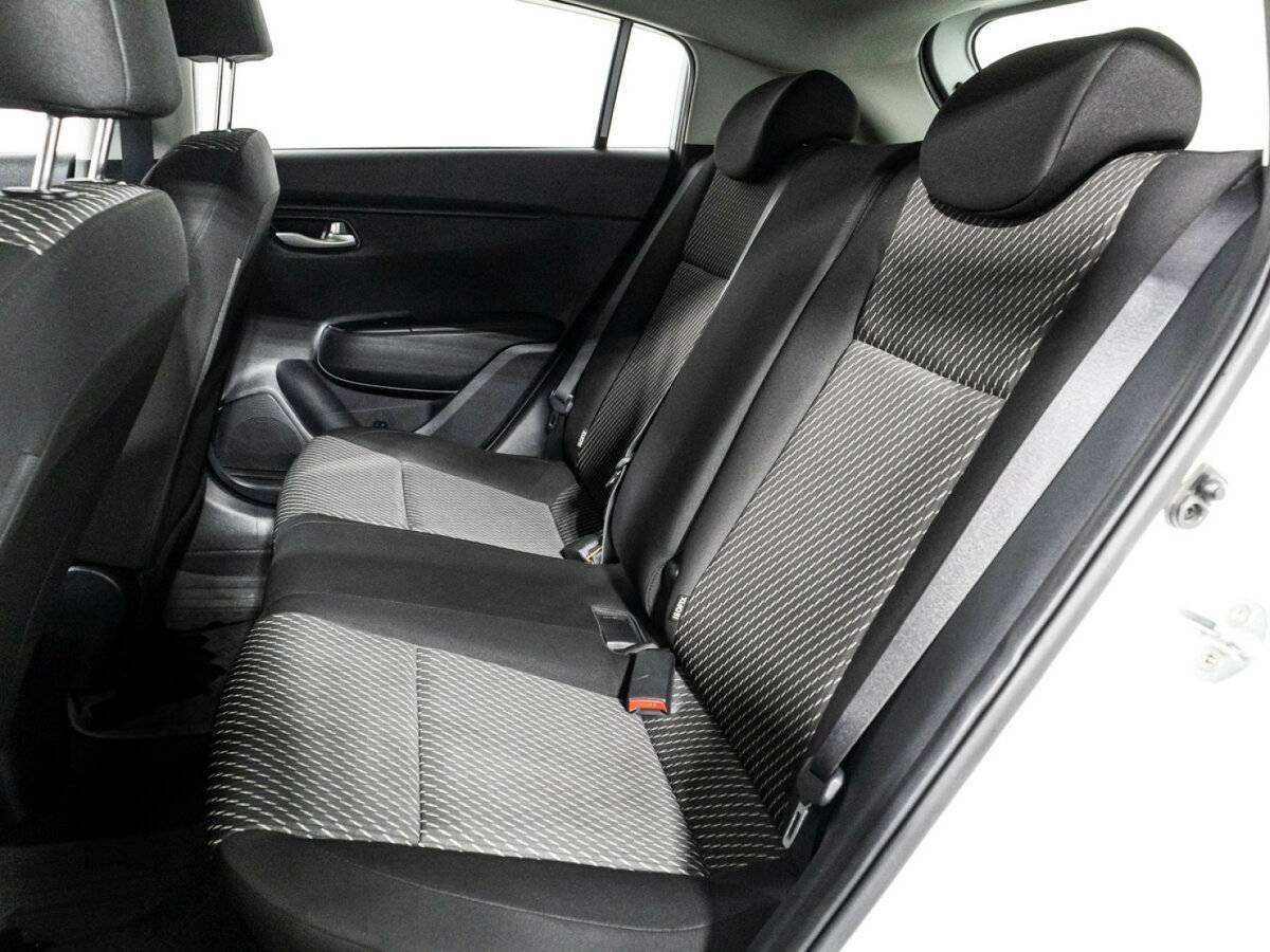 Купить Kia Rio с пробегом. Фото: #9
