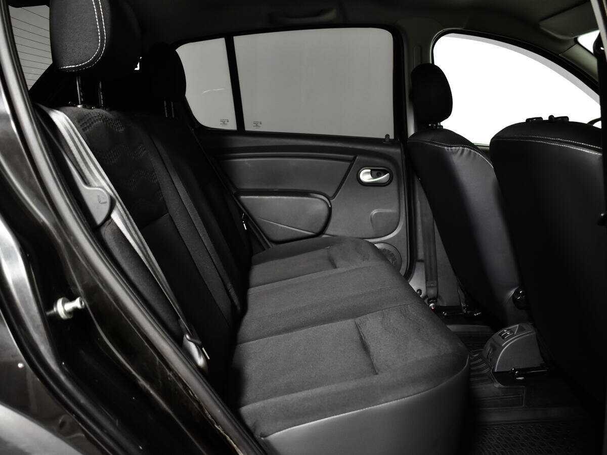 Купить Renault Sandero с пробегом. Фото: #9