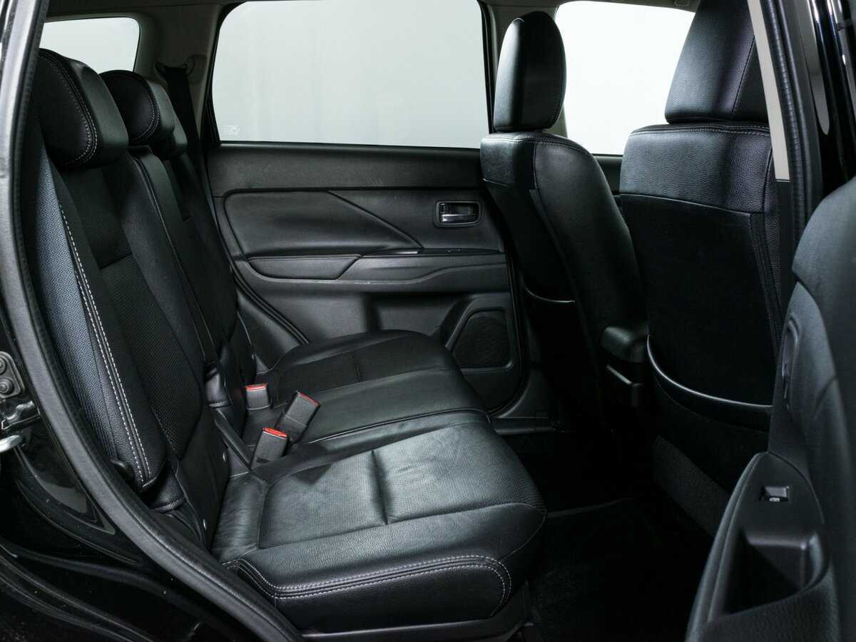 Купить Mitsubishi Outlander с пробегом. Фото: #9