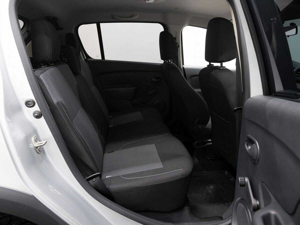 Купить Renault Sandero с пробегом. Фото: #9