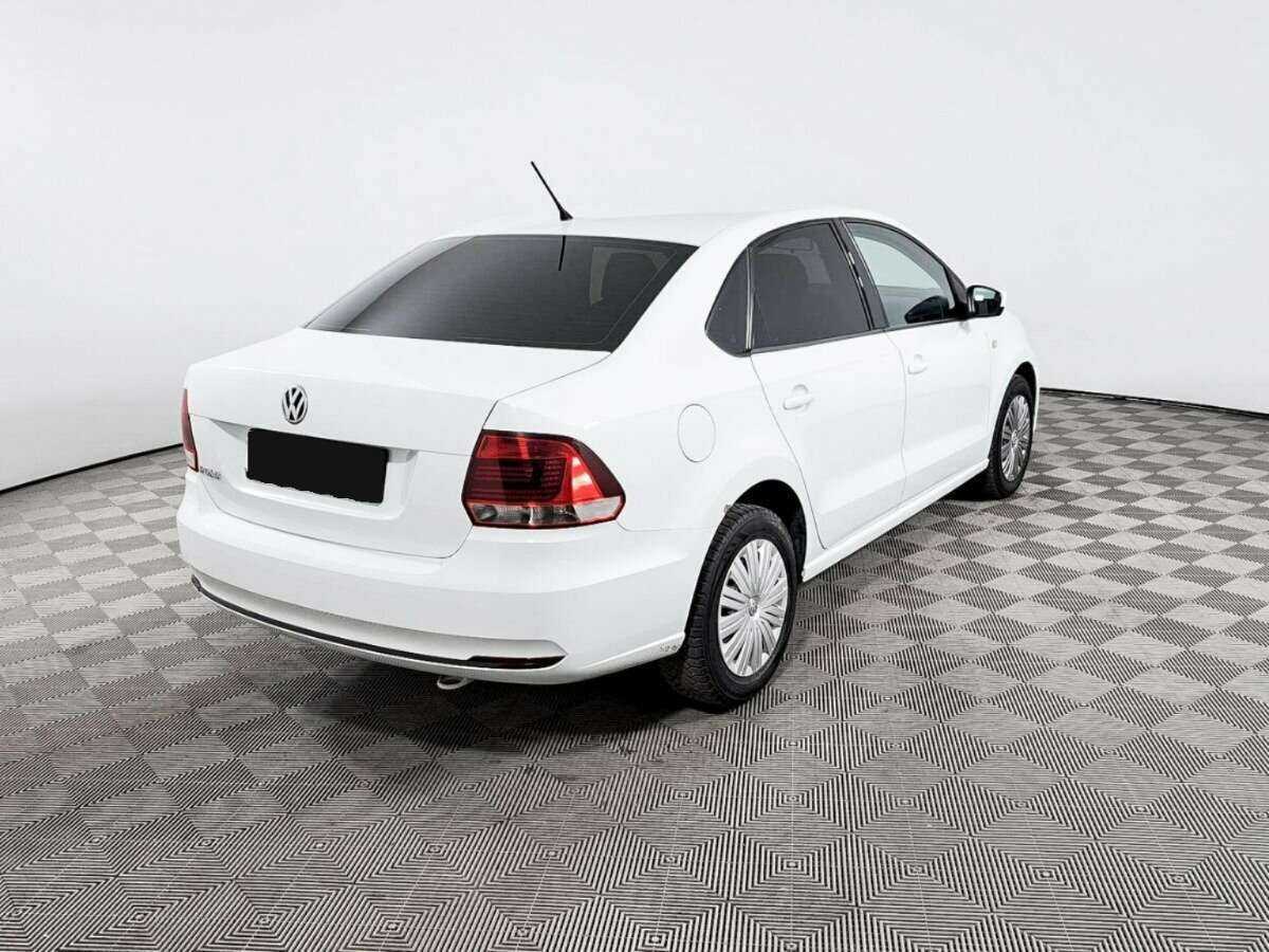 Купить Volkswagen Polo с пробегом. Фото: #4