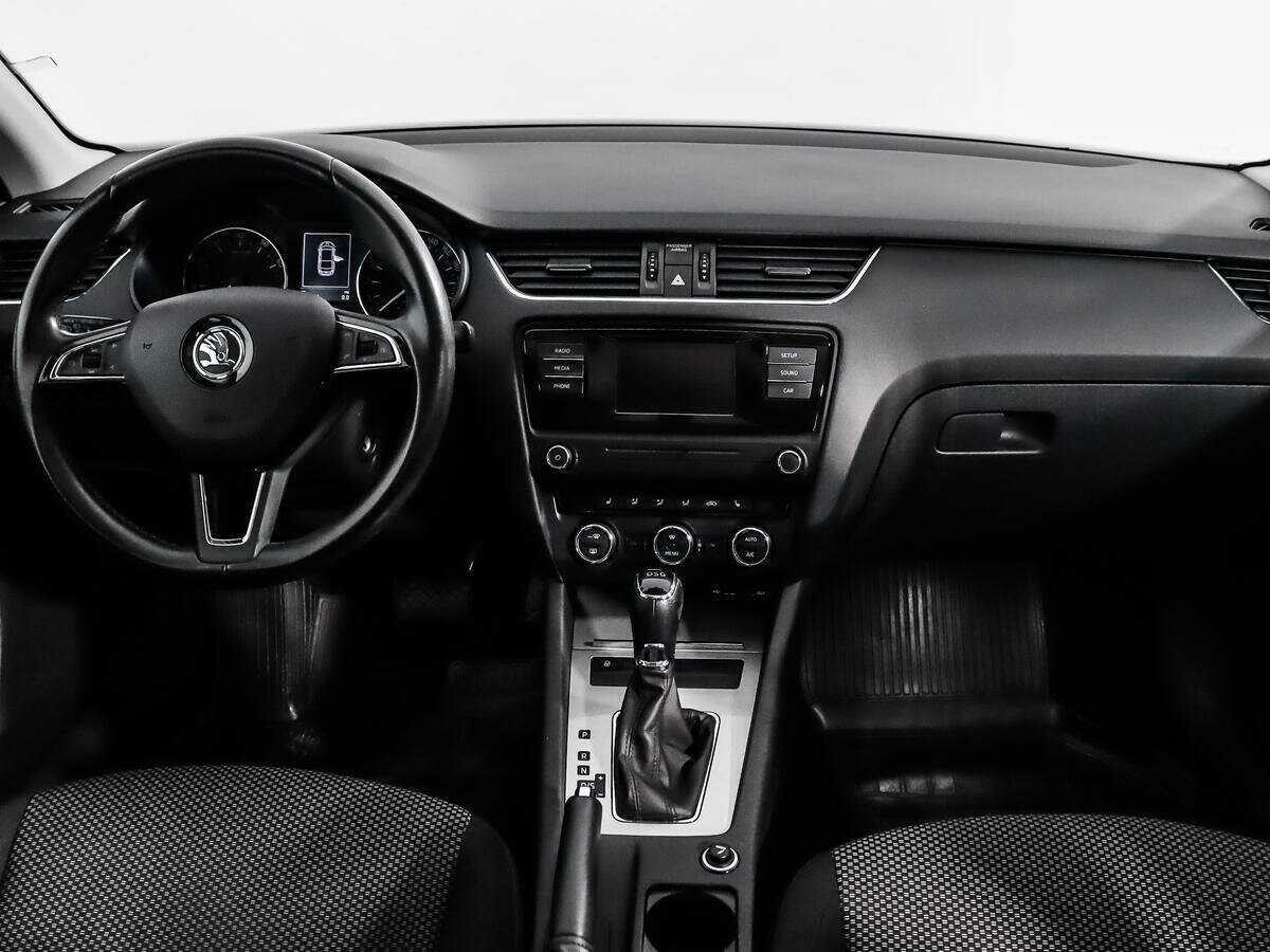 Купить Skoda Octavia с пробегом. Фото: #11