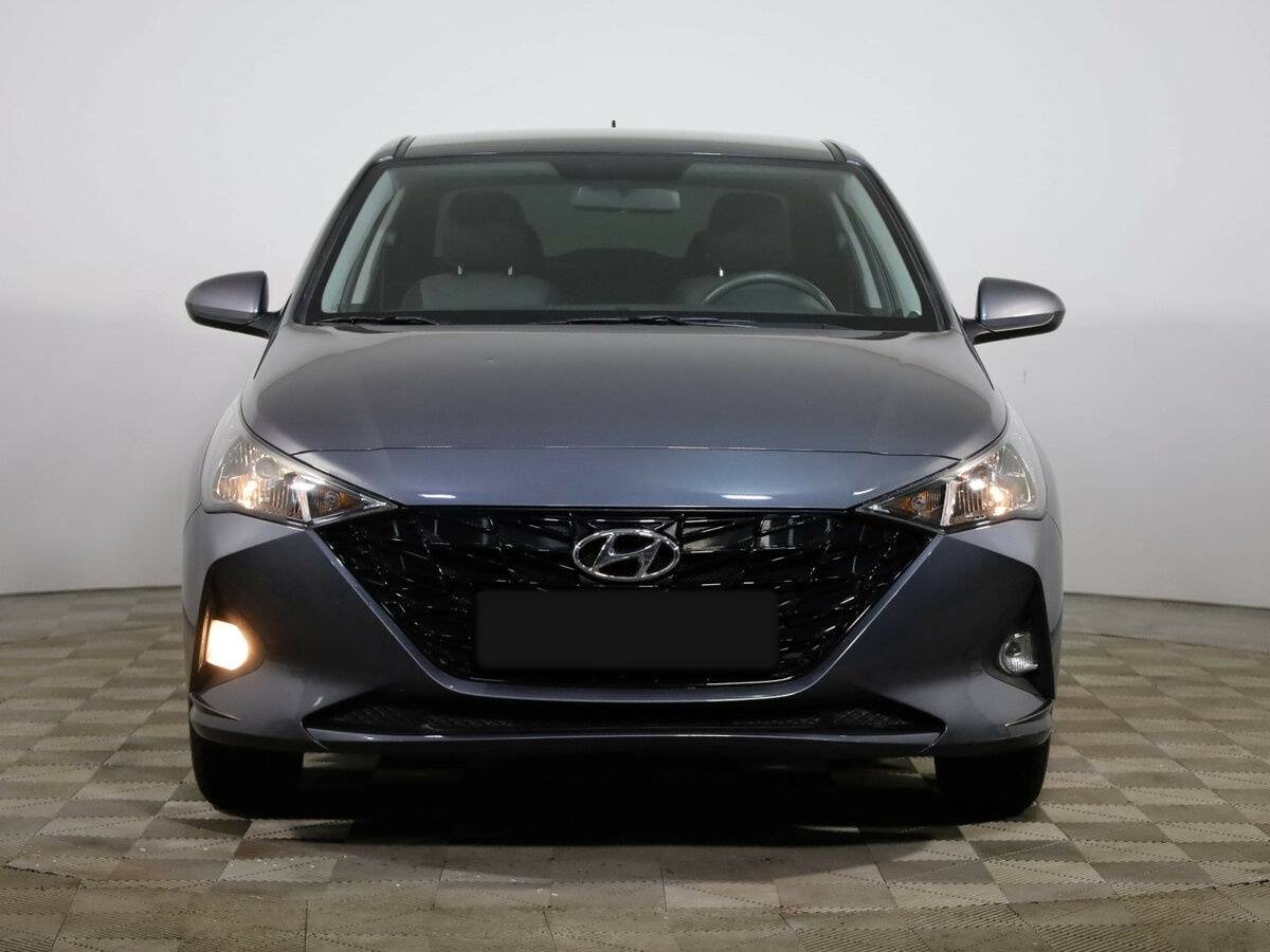 Купить Hyundai Solaris с пробегом. Фото: #1